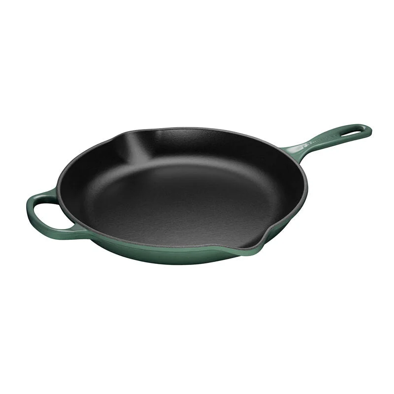 Le Creuset 10.25" Round Skillet Grill, Artichaut